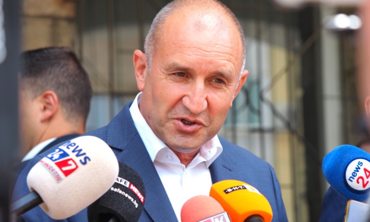 Радев след назначаването на Спецов: Играта с &quot;Лукойл&quot; не е като КТБ и Булгартабак